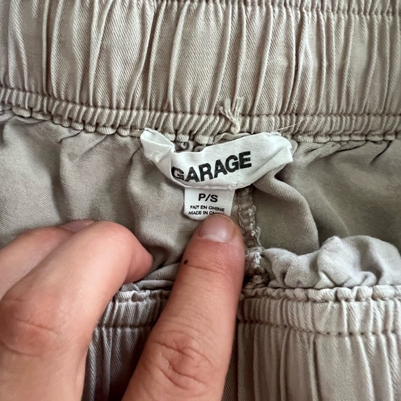 Garage Shorts - Picture 2 of 3